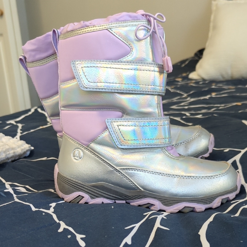 Lands' End Girls Silver and Pink Insulated And Waterproof Snow Boots Size 3